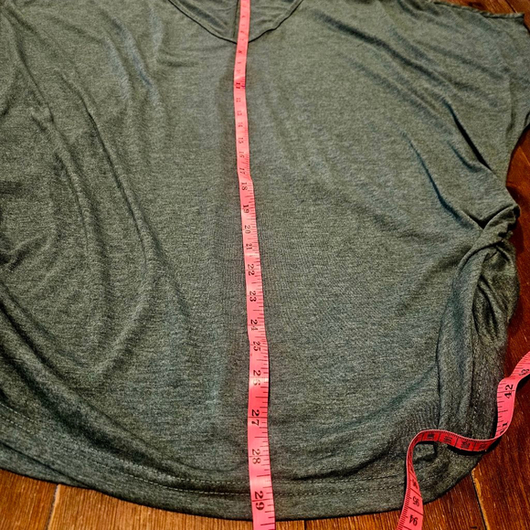 Women's SHEIN Curve Green Short Sleeve V-Neck Dolman Top 3XL - Picture 9 of 9